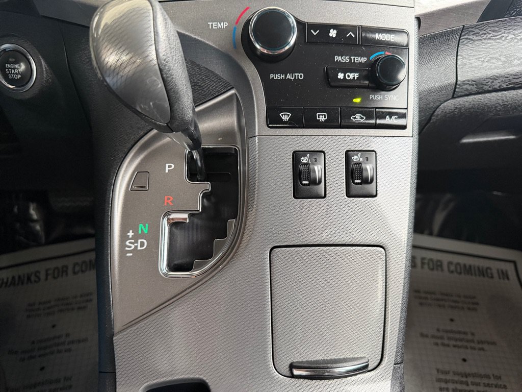 Used 2013 Toyota Venza XLE w/ XLE Premium Pkg FWD image 14