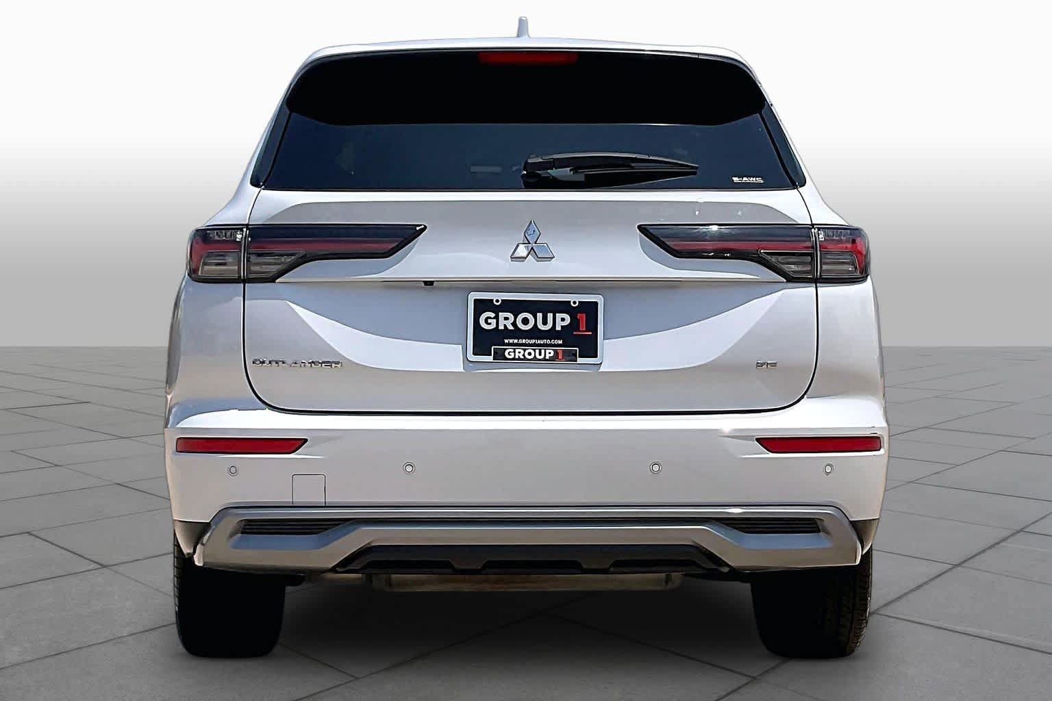 Used 2025 Mitsubishi Outlander SE AWD/4WD image 5