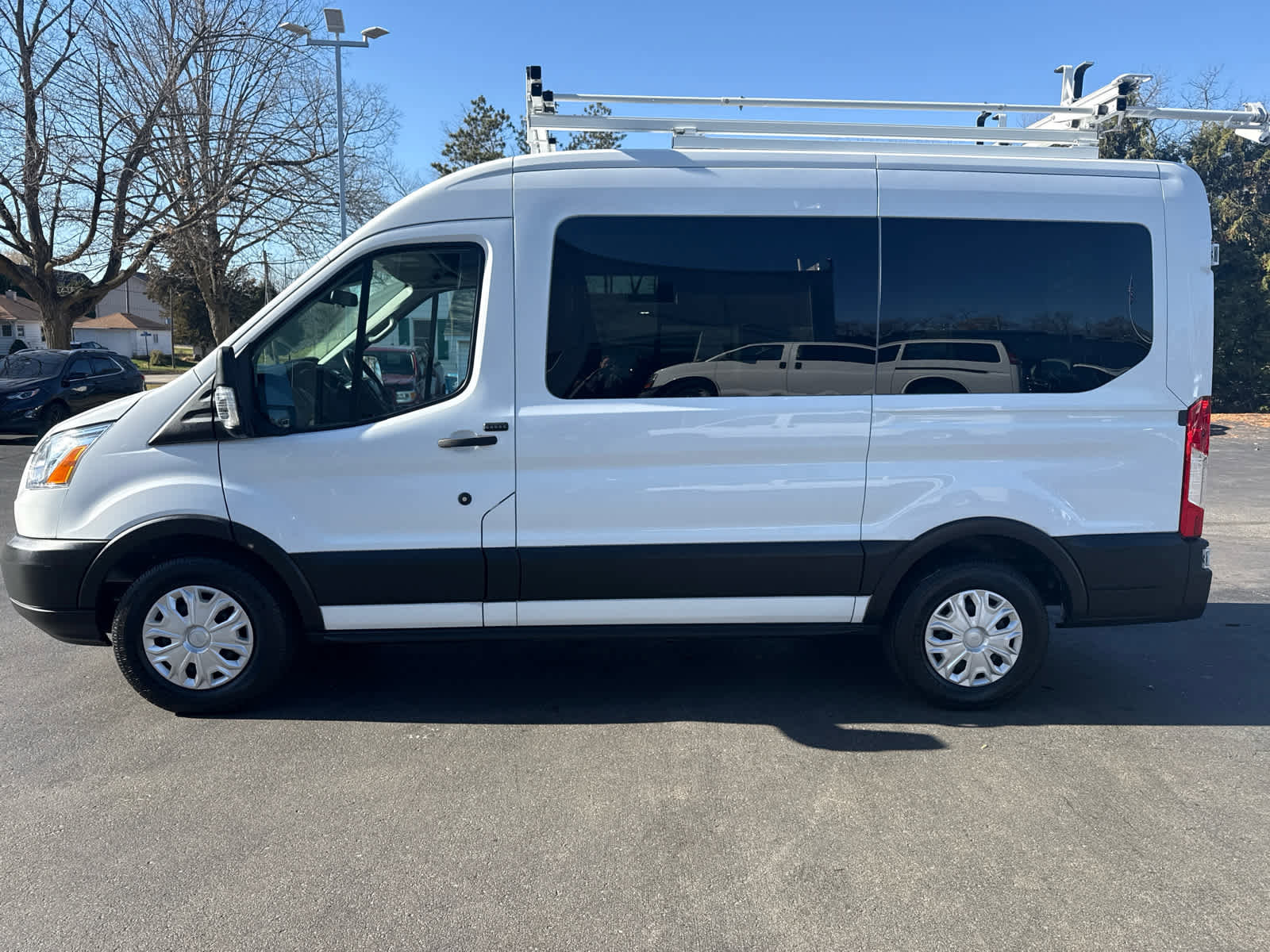 Used 2019 Ford Transit 150 XLT RWD image 6