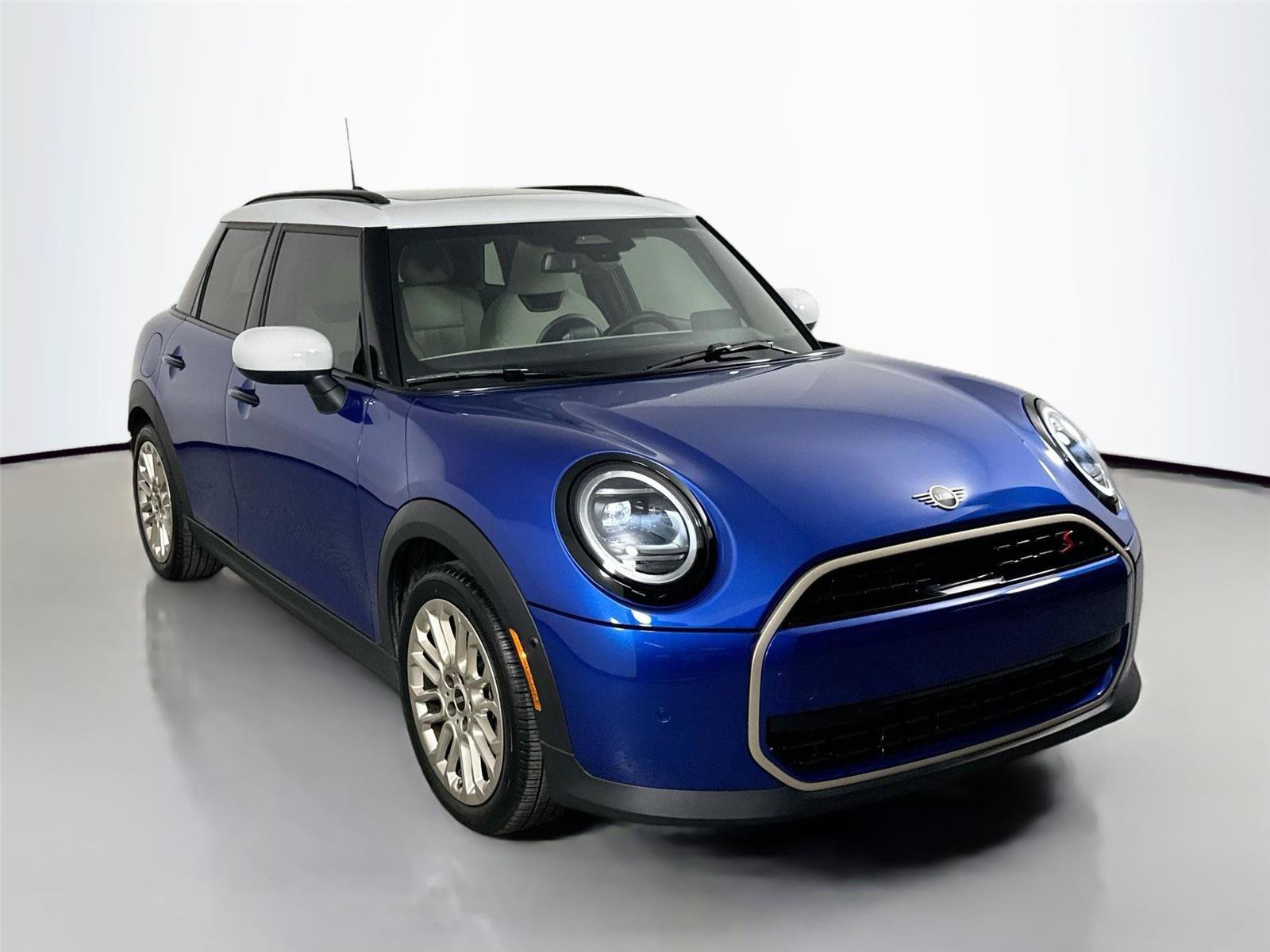 Used 2025 MINI Cooper S FWD image 3