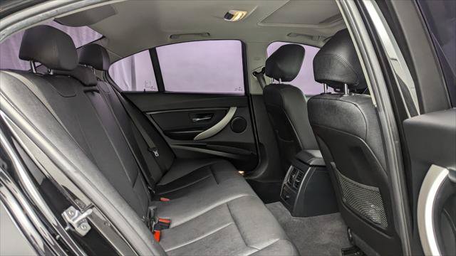 Used 2018 BMW 320i Sedan RWD image 18