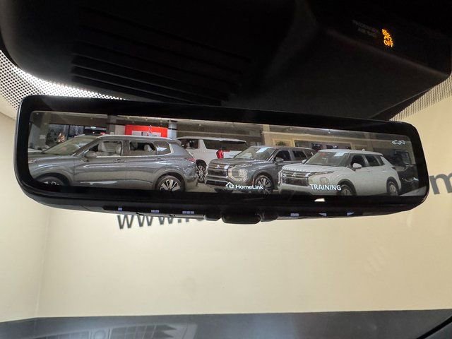 New 2026 Mitsubishi Outlander SEL image 22