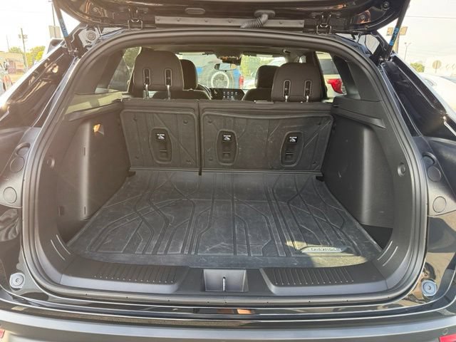 Used 2025 Chevrolet Trax RS w/ Sunroof Package FWD image 4