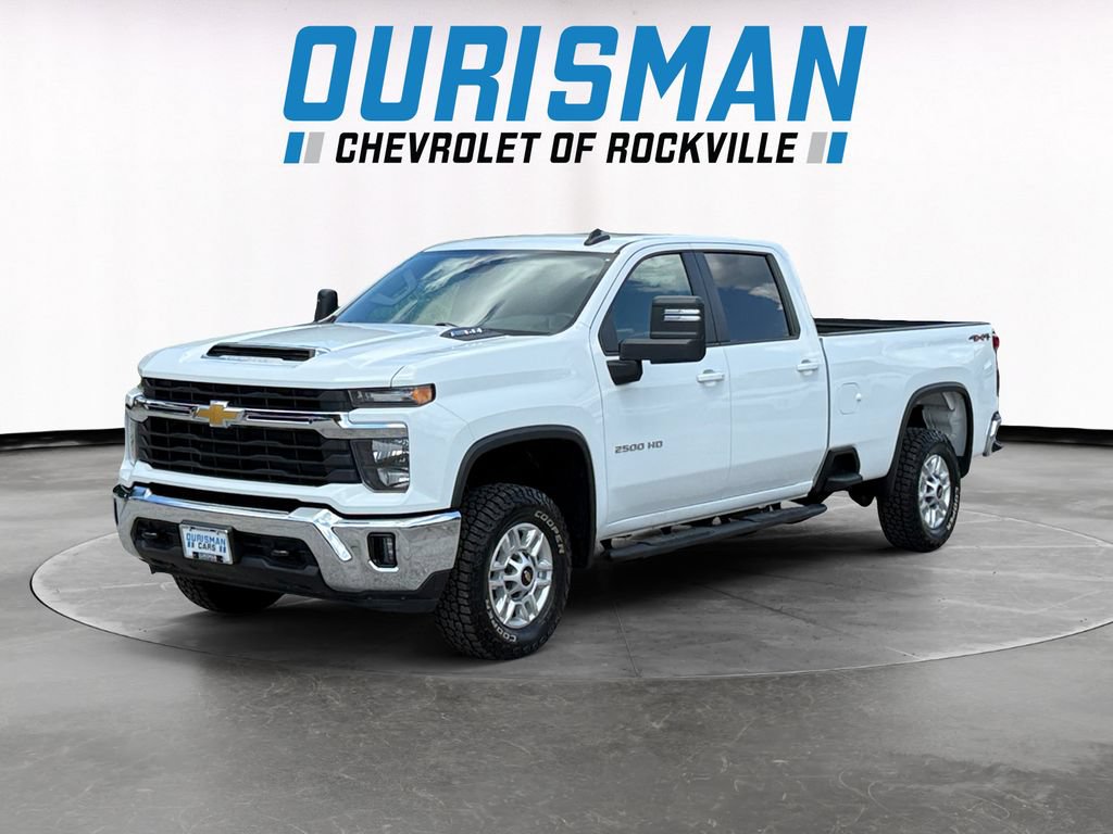 Used 2025 Chevrolet Silverado 2500 LT w/ Convenience Package AWD/4WD image 2