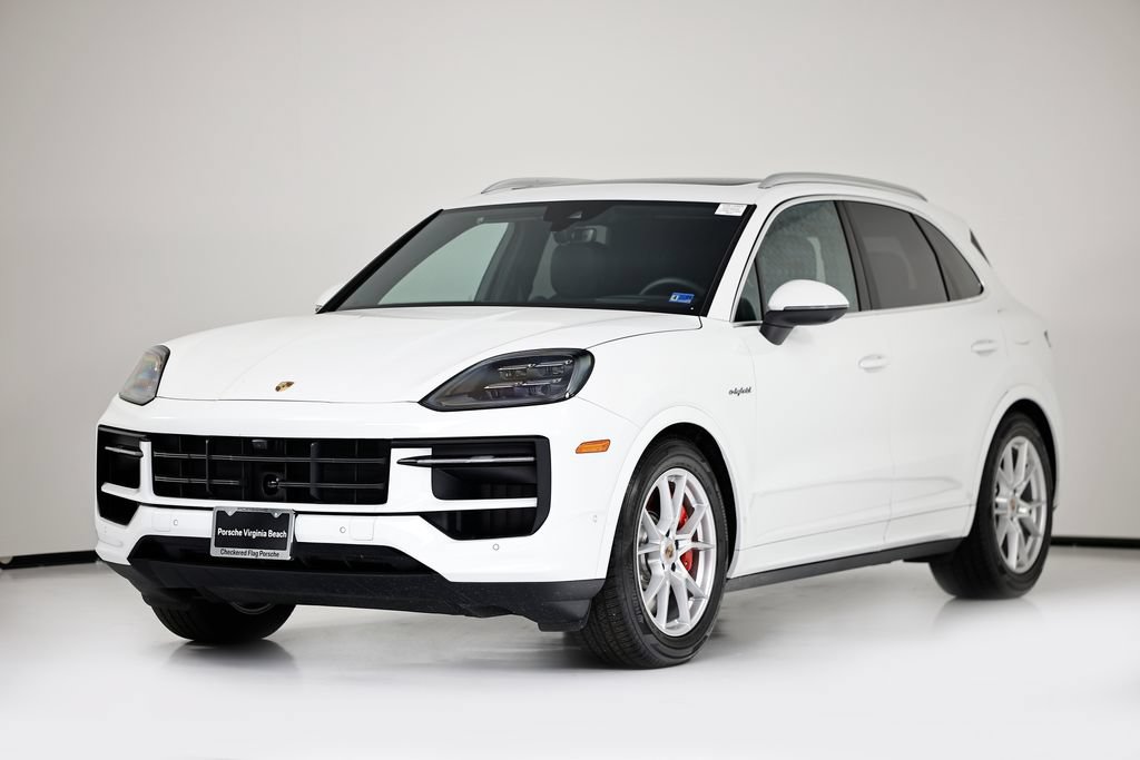 Certified 2025 Porsche Cayenne S AWD/4WD image 1