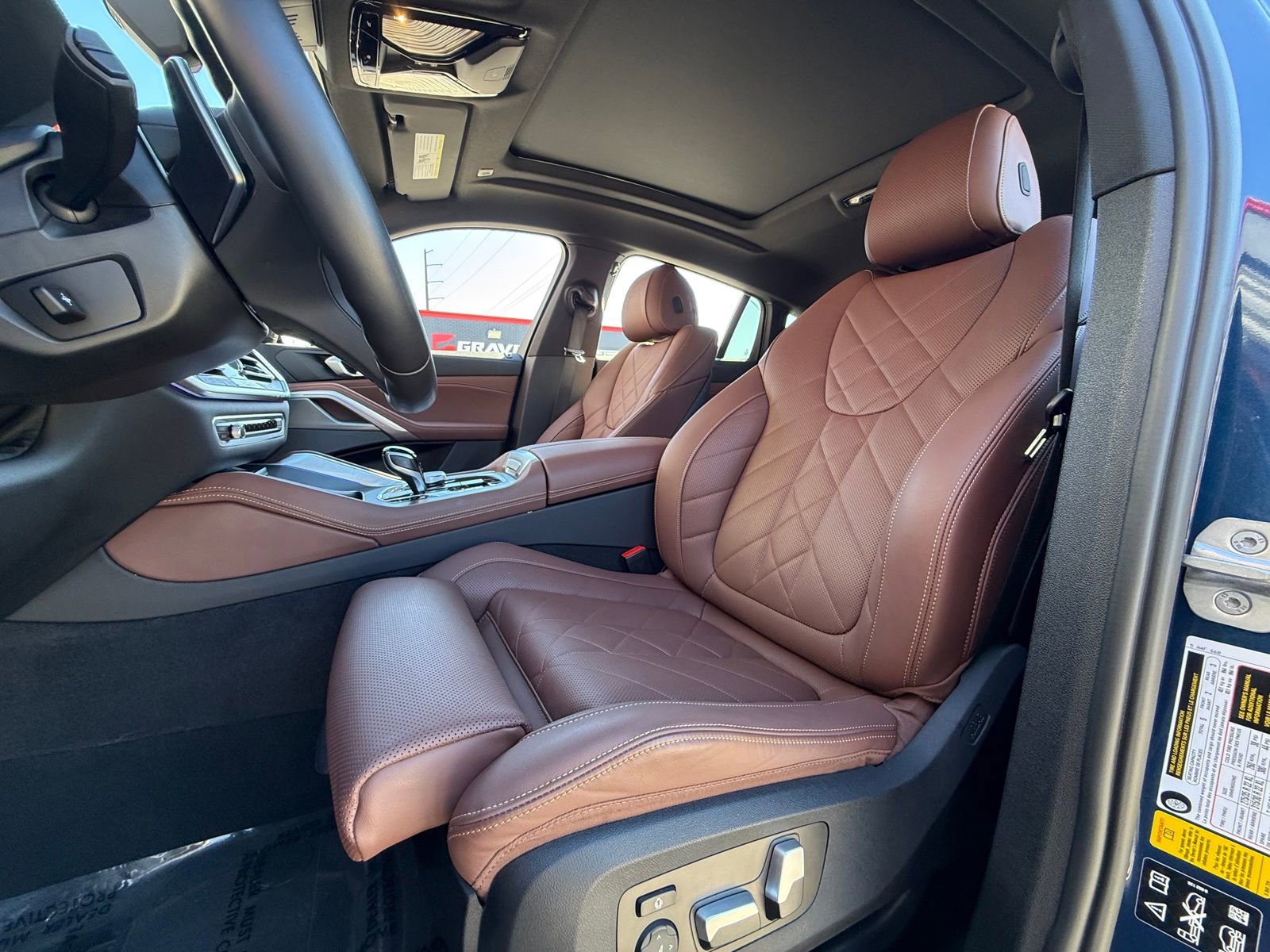 Used 2023 BMW X6 xDrive40i w/ M Sport Package image 12