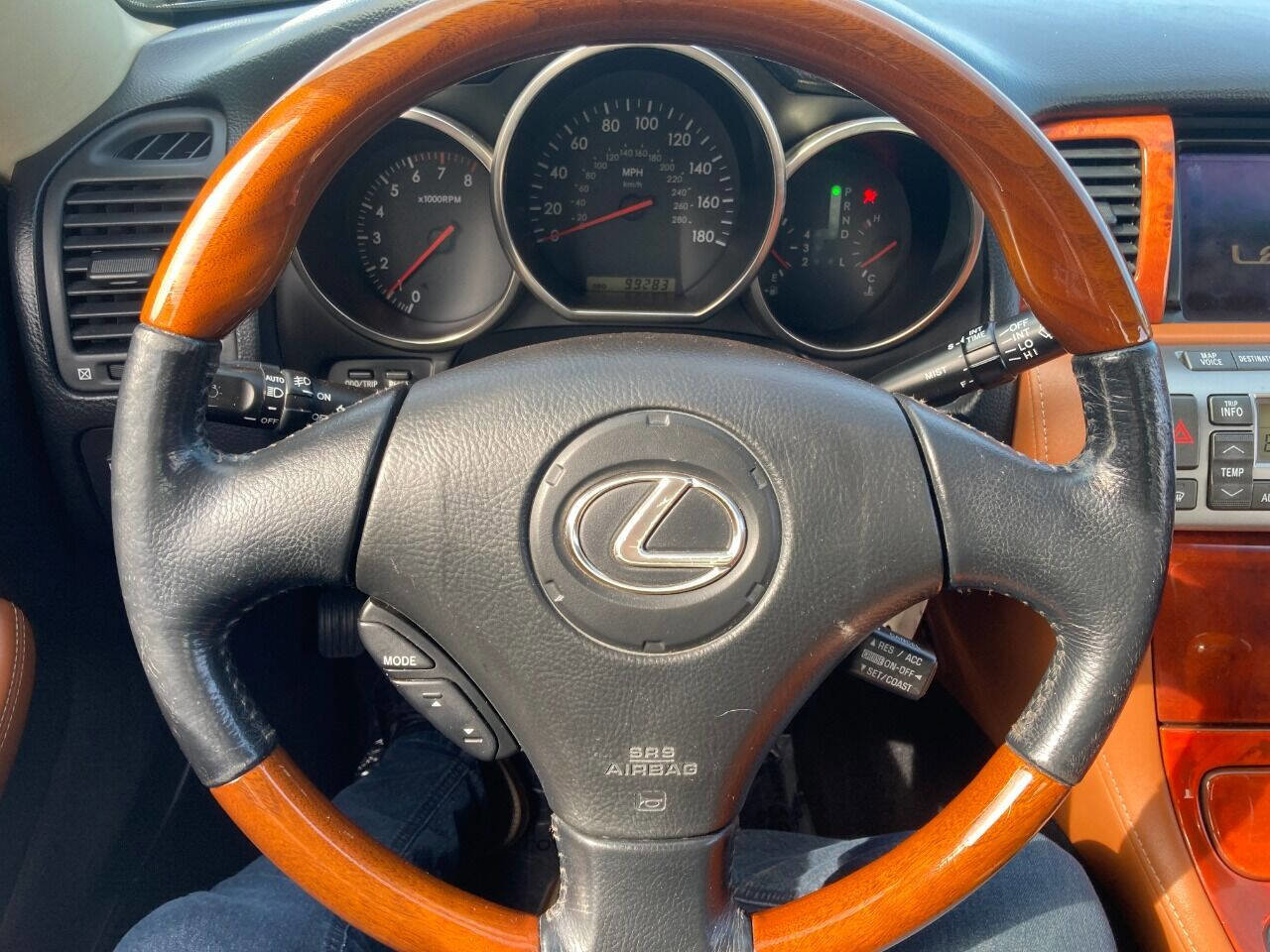 Used 2003 Lexus SC 430 Base 2dr Convertible image 14