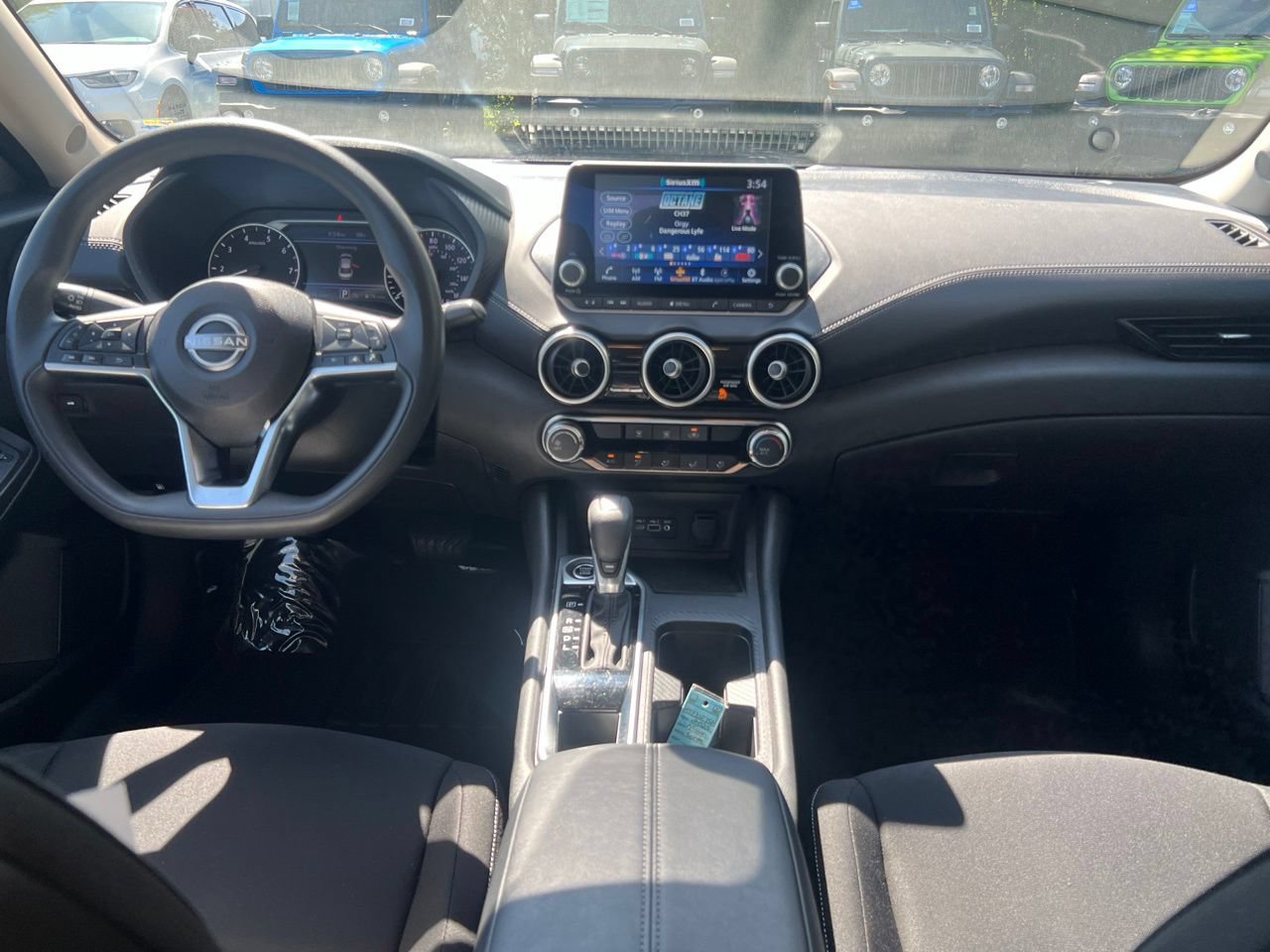 Used 2025 Nissan Sentra SV FWD image 21