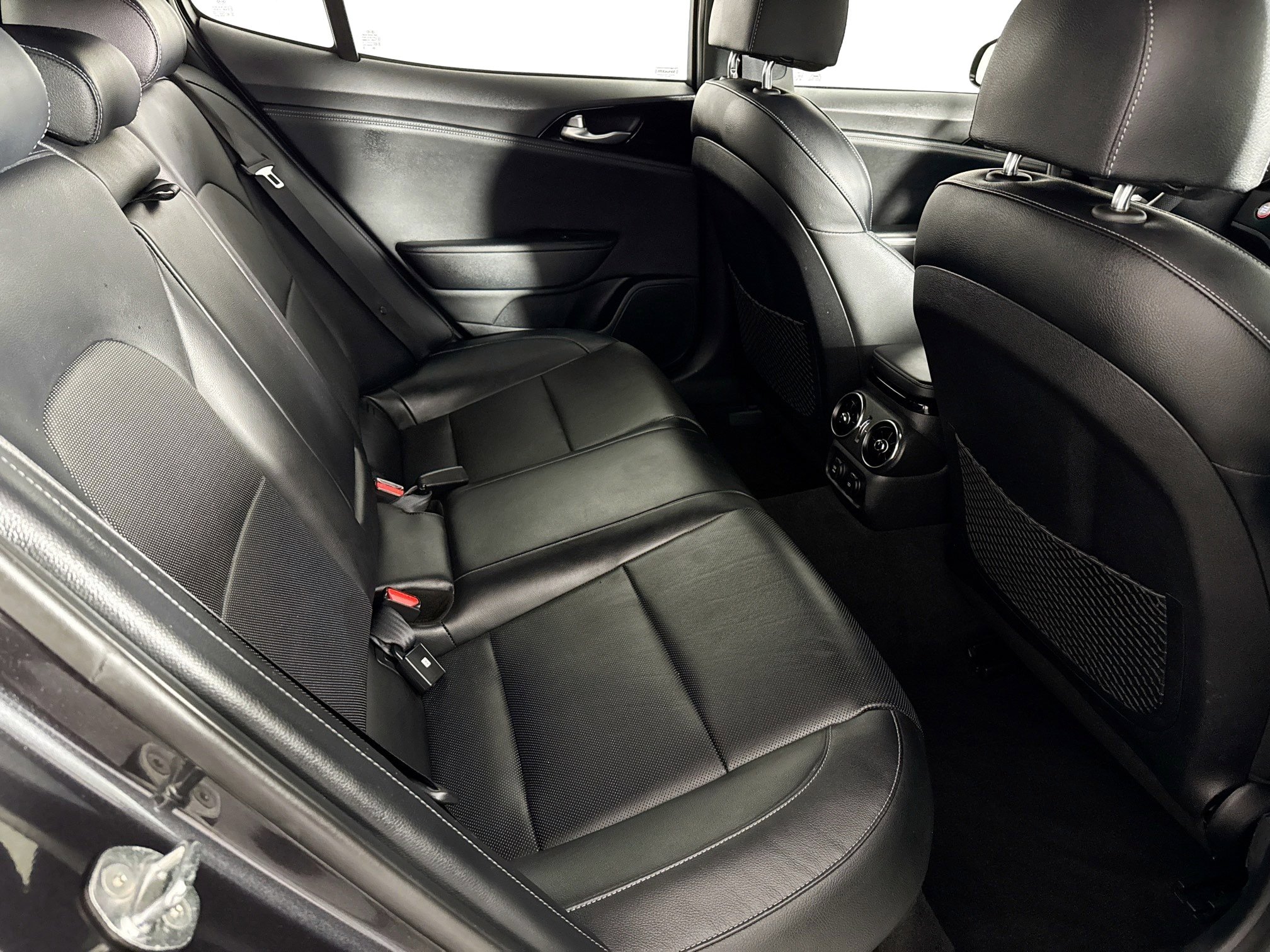 Used 2022 Kia Stinger GT-Line image 35