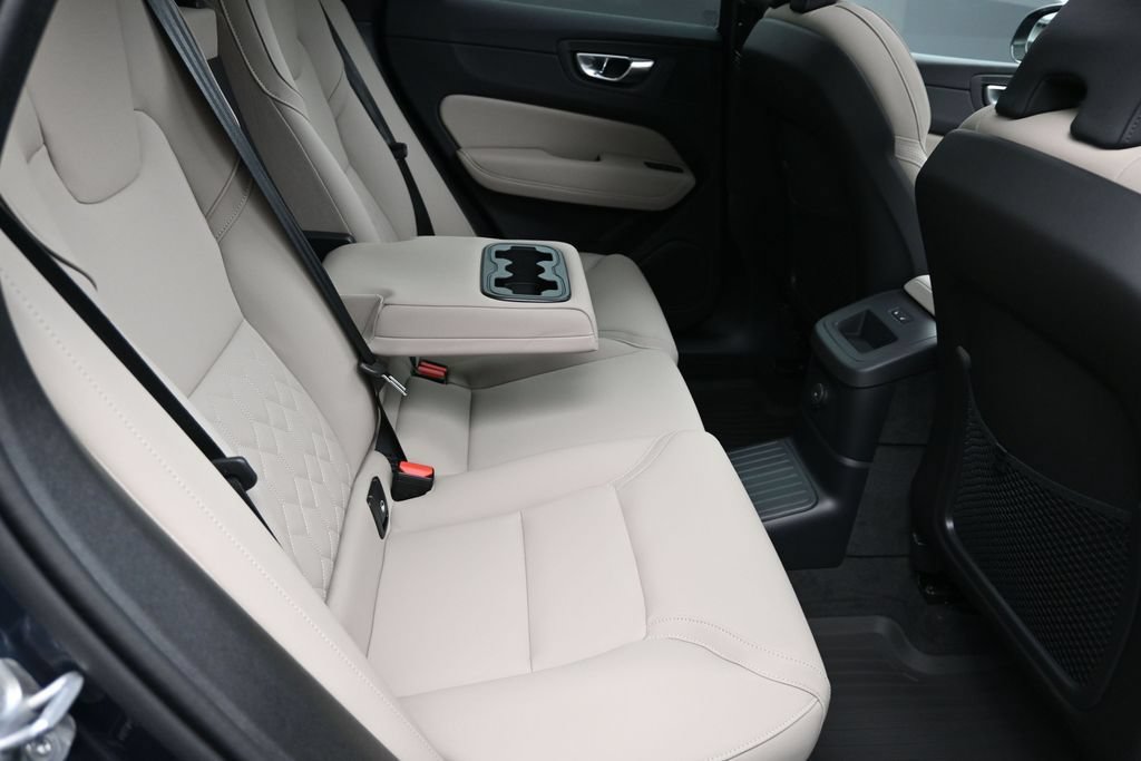New 2026 Volvo XC60 T8 Plus w/ Climate Package AWD/4WD image 18