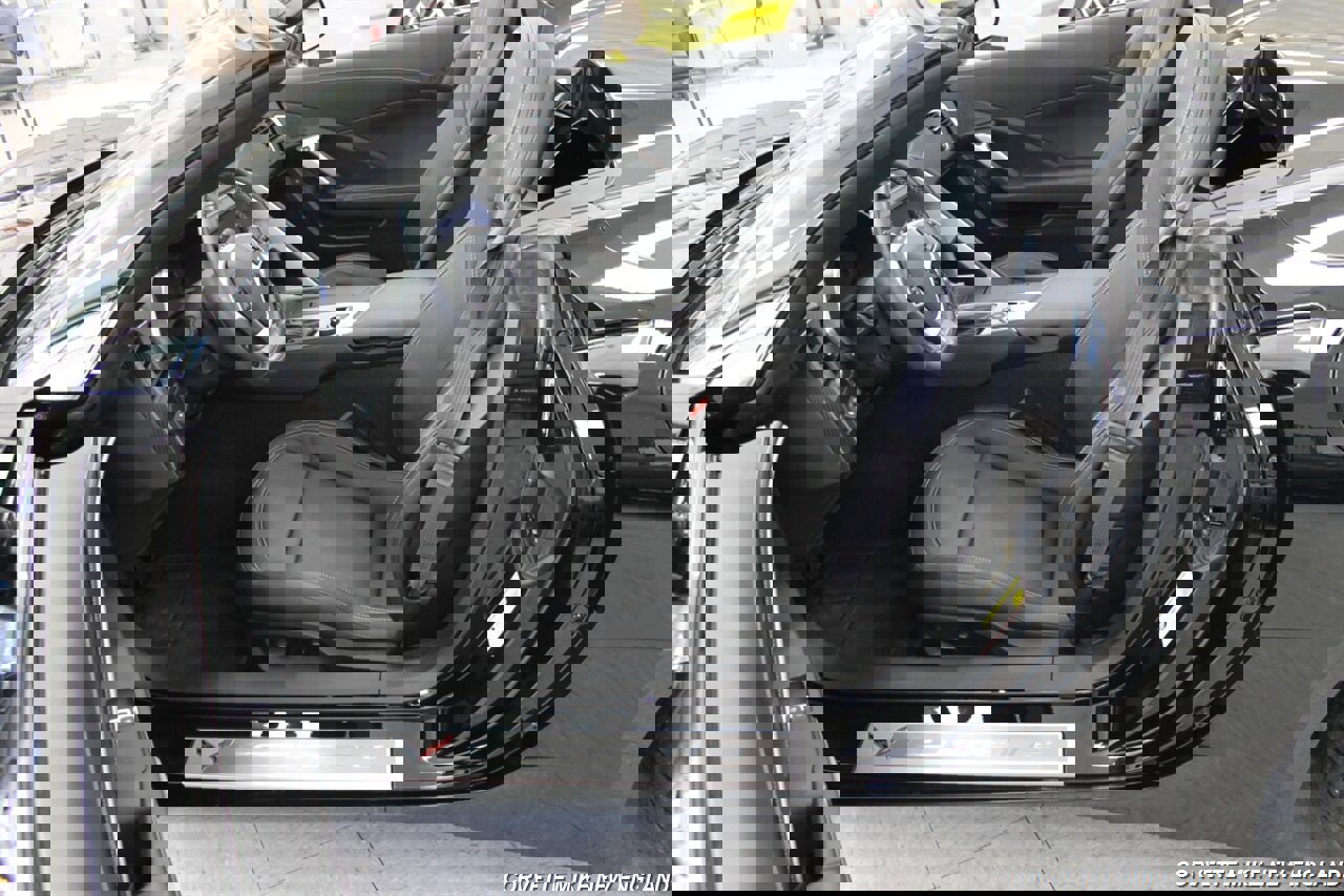 Used 2016 Chevrolet Corvette Stingray Convertible w/ 2LT Preferred Equipment Group RWD image 30