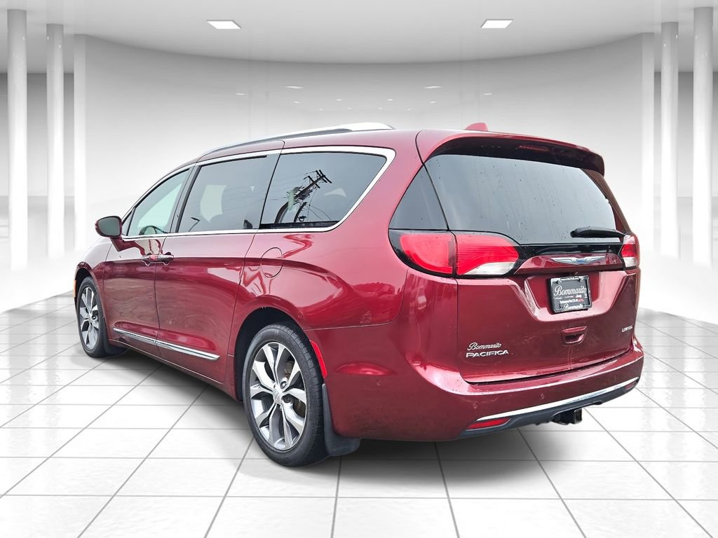 Used 2018 Chrysler Pacifica Limited image 5