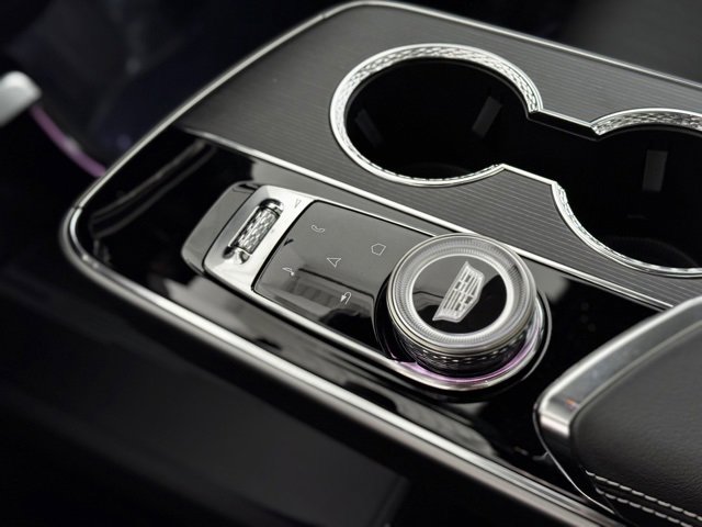 New 2025 Cadillac Lyriq Luxury image 16