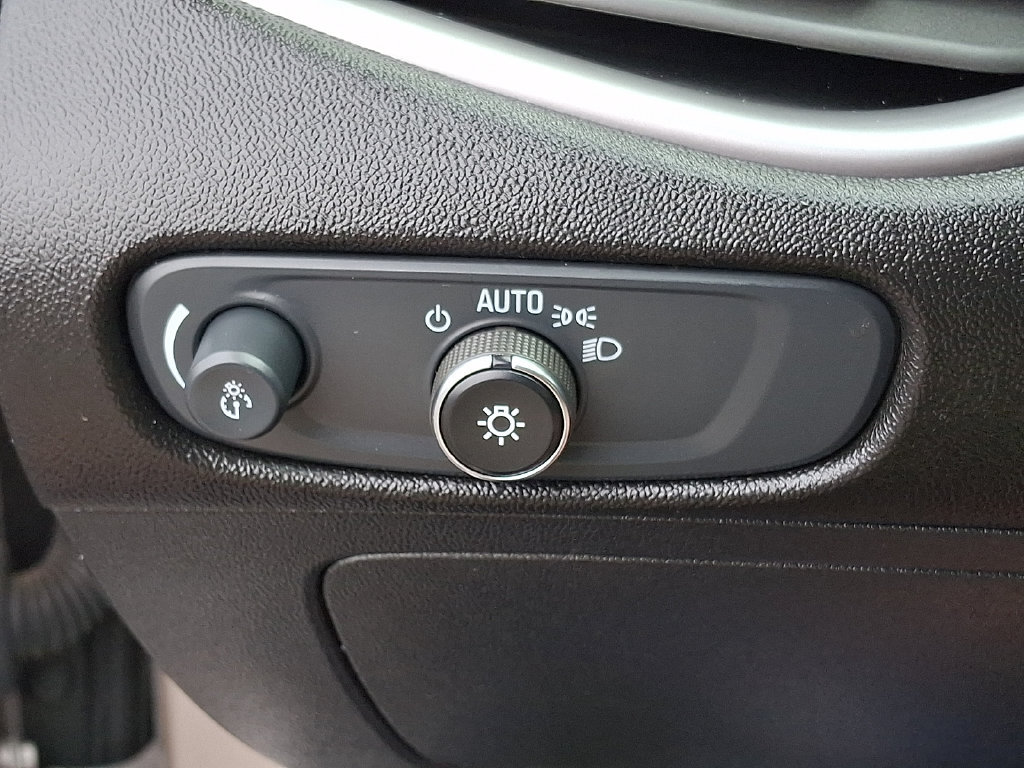 Used 2024 Chevrolet Malibu LT FWD image 28
