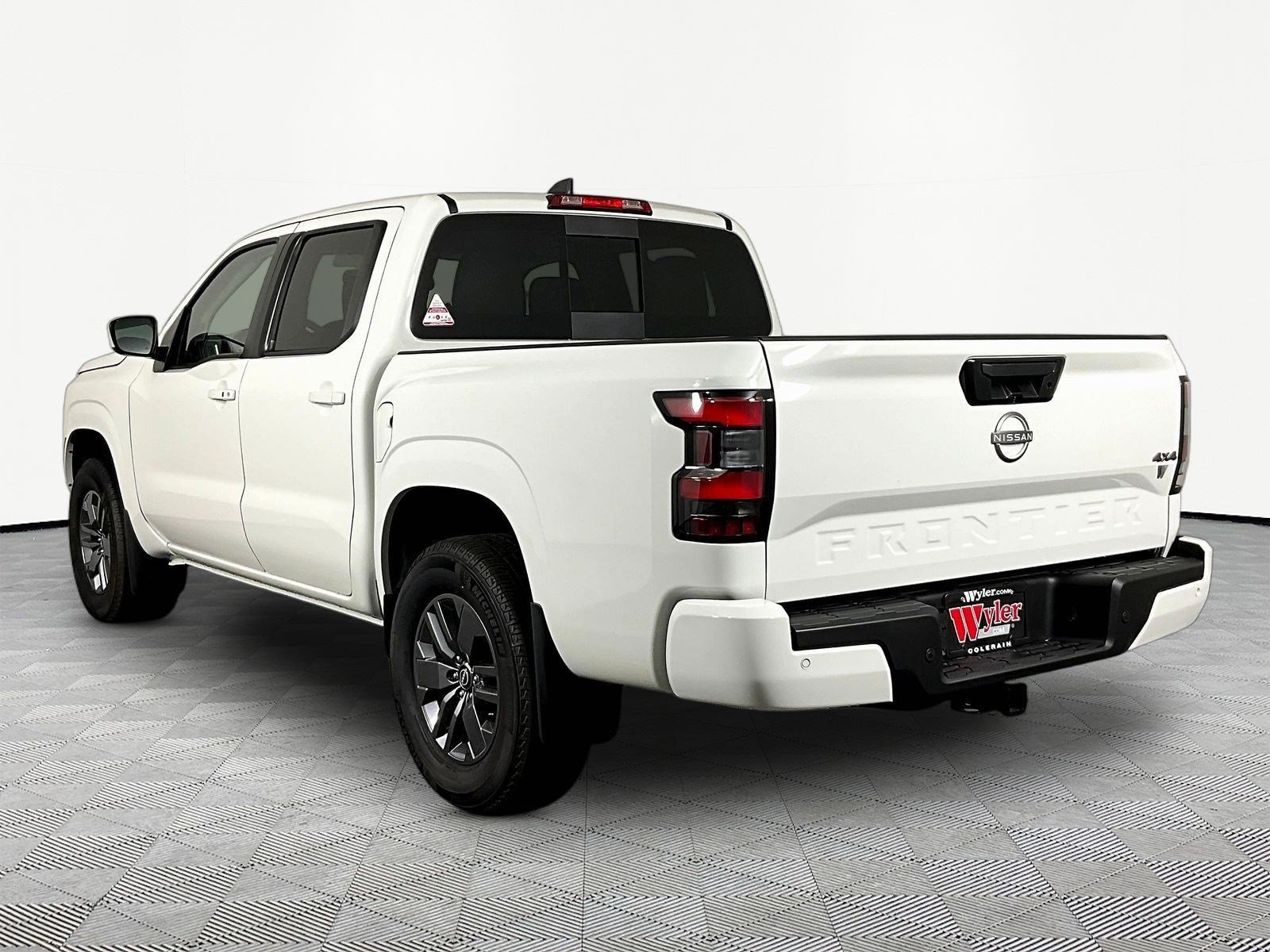 New 2026 Nissan Frontier SV w/ SV Convenience Package AWD/4WD image 4