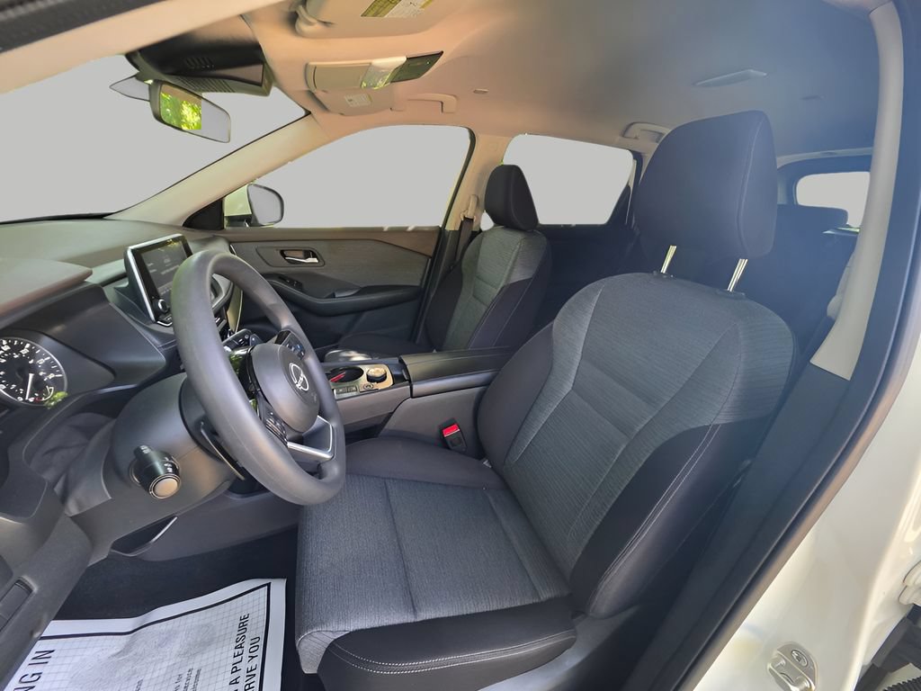 Used 2023 Nissan Rogue SV AWD/4WD image 16