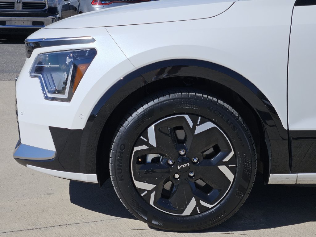 Certified 2024 Kia Niro Wave FWD image 10