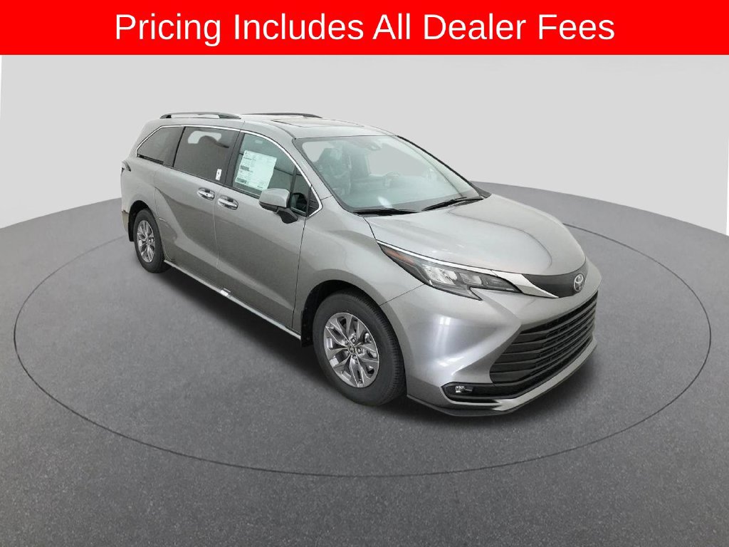 New 2026 Toyota Sienna XLE FWD image 13