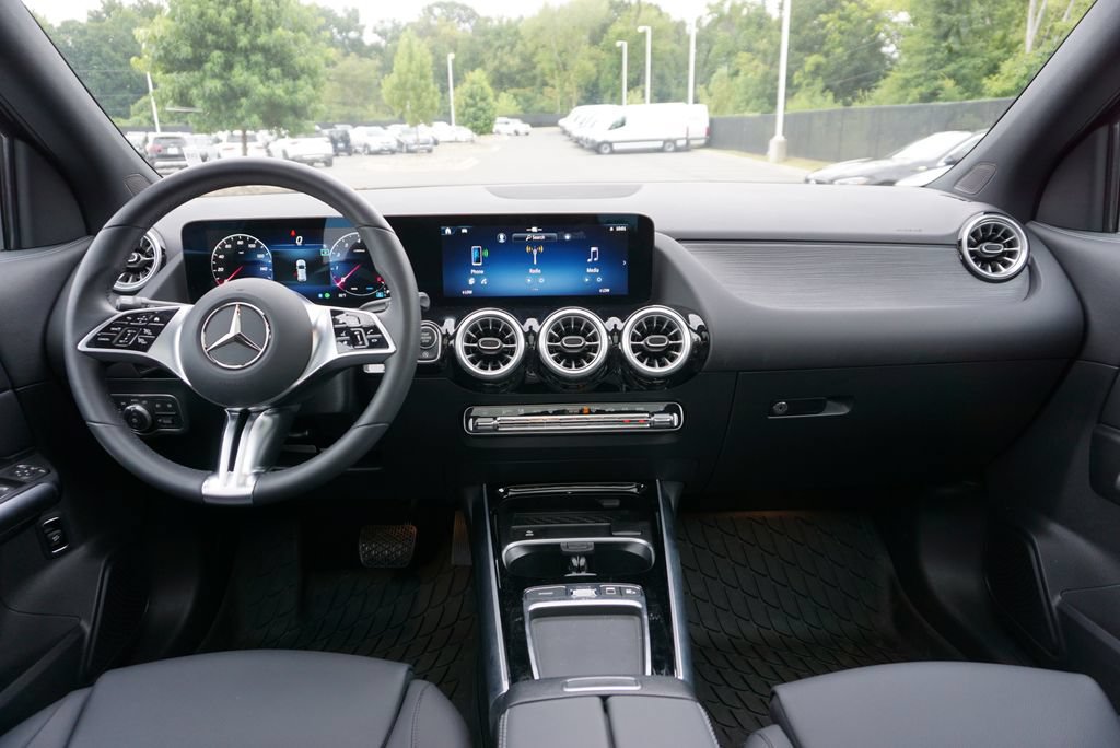 Certified 2025 Mercedes-Benz GLA 250 image 17