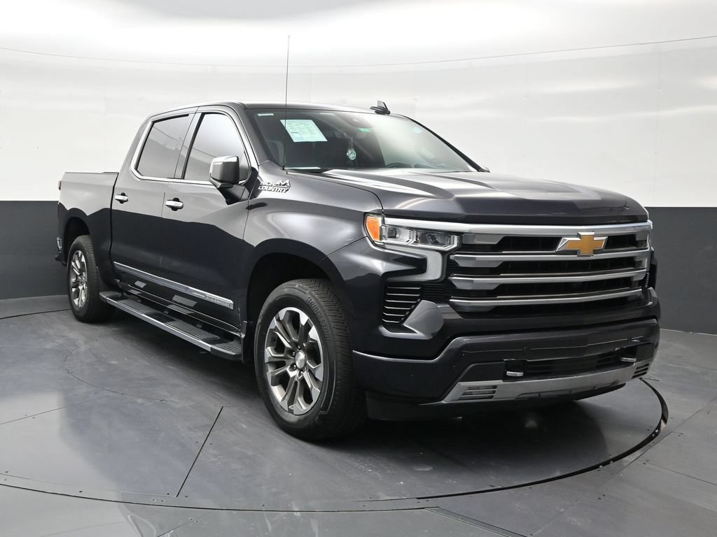Used 2024 Chevrolet Silverado 1500 High Country w/ Technology Package RWD image 7