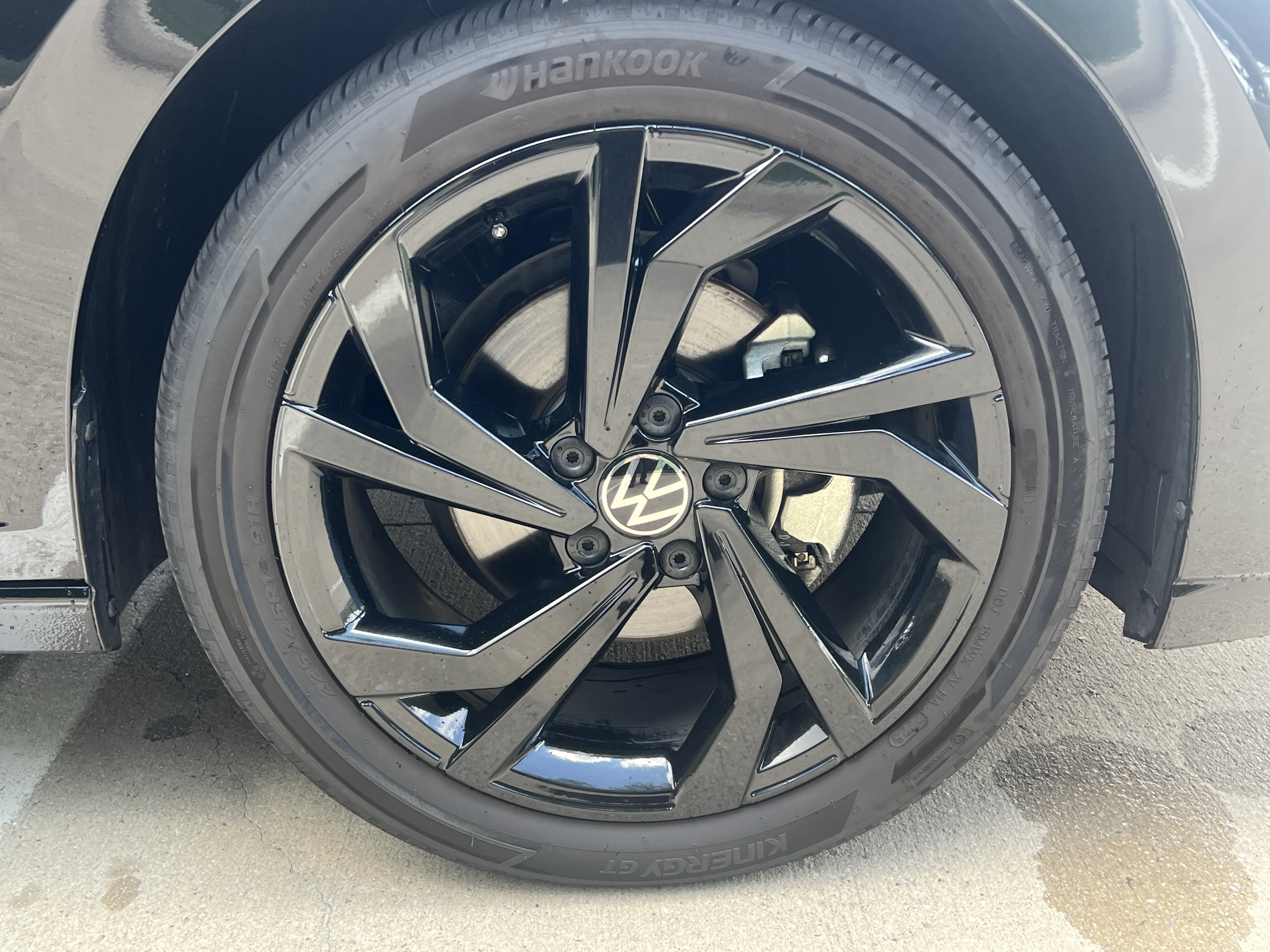 Used 2026 Volkswagen Jetta SE w/ Black Wheel Package FWD image 12