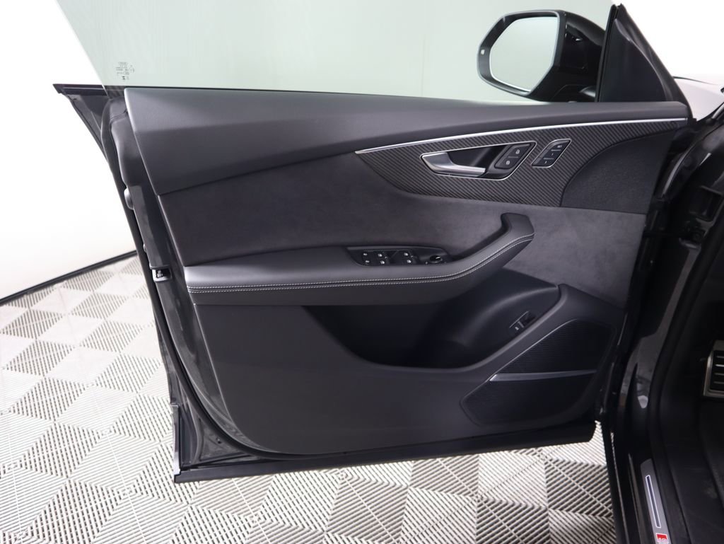 Certified 2024 Audi SQ8 Premium Plus w/ 23" Wheel Package image 25