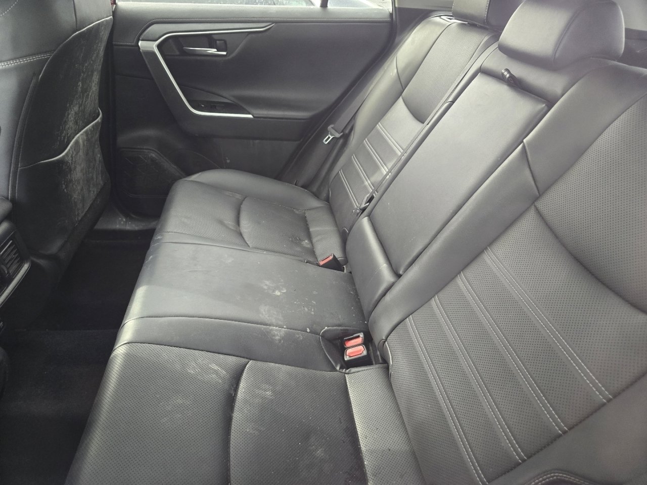 Used 2020 Toyota RAV4 Limited image 23