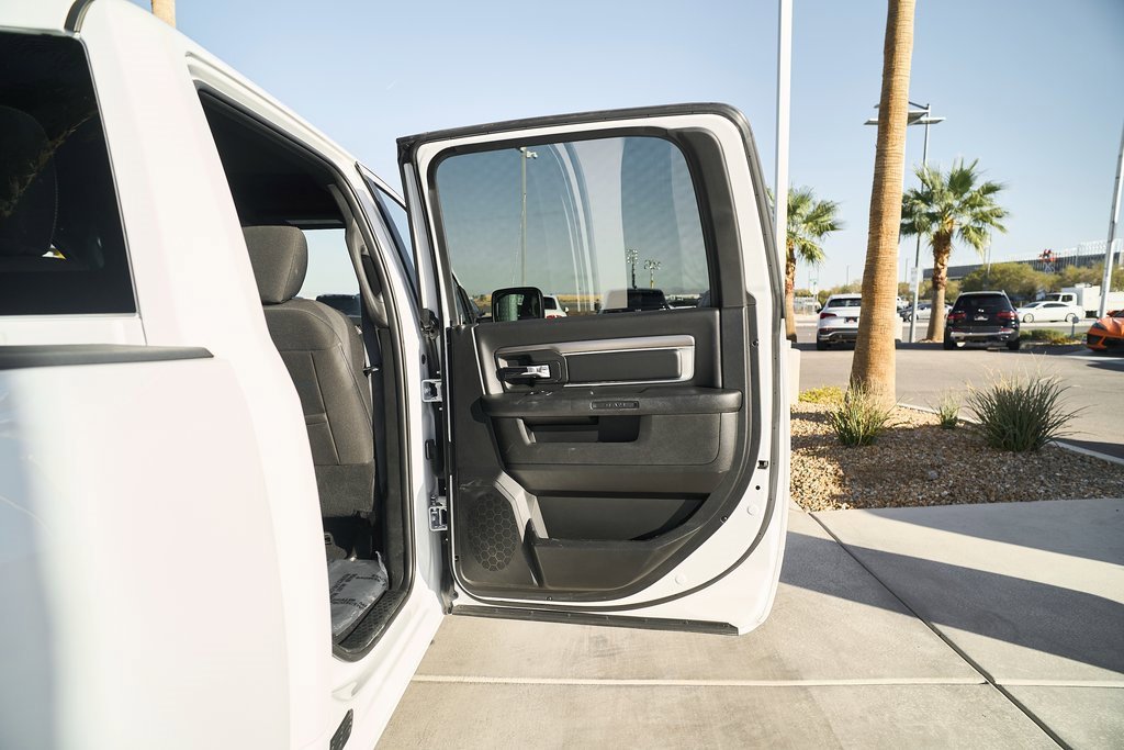 Used 2024 RAM 1500 Classic Warlock image 15