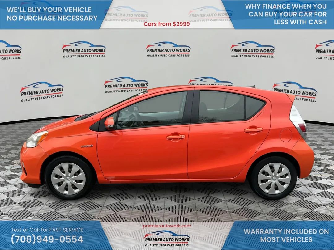 Used 2013 Toyota Prius C Three image 9