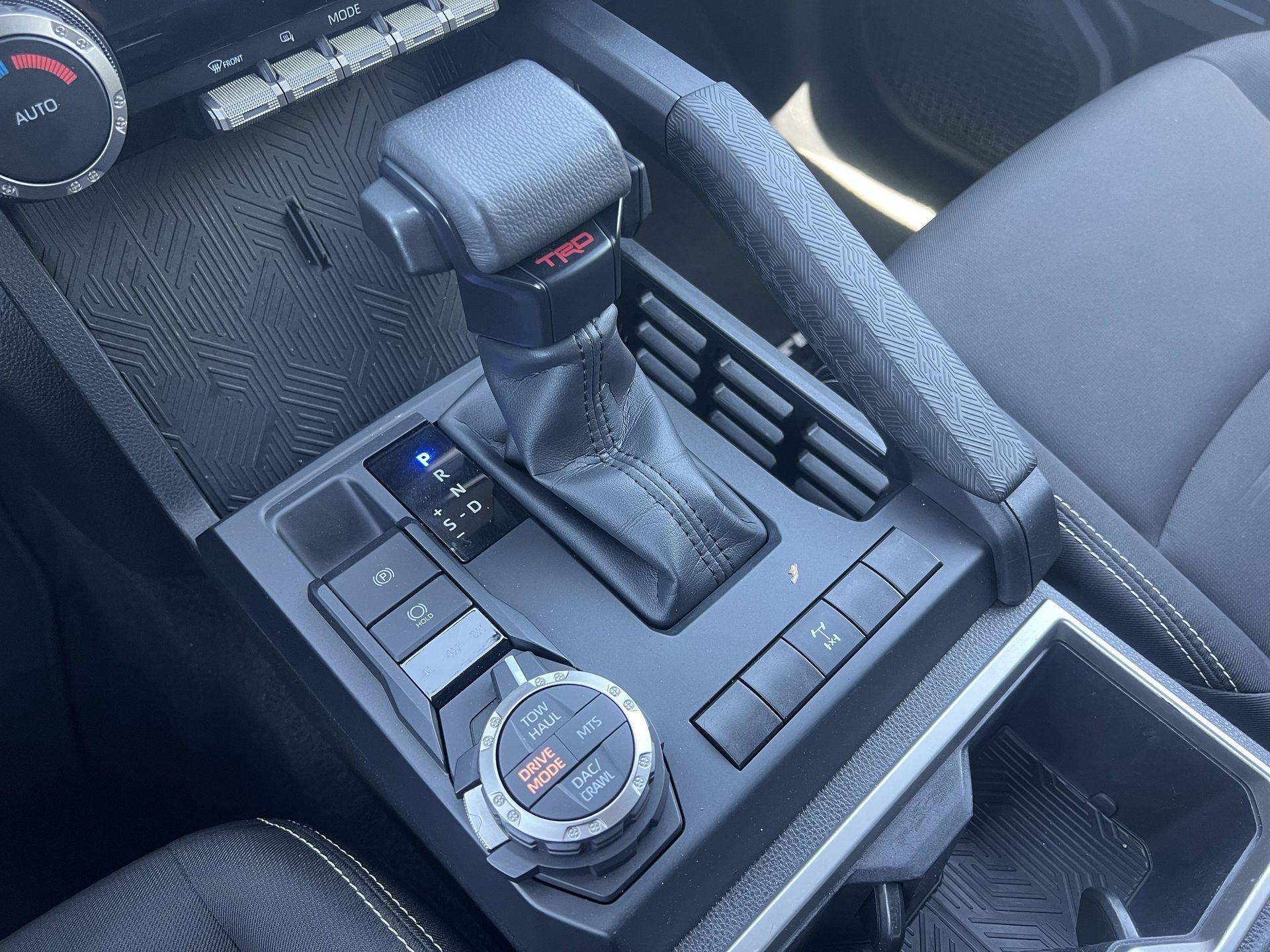 Used 2024 Toyota Tacoma TRD Off-Road image 8