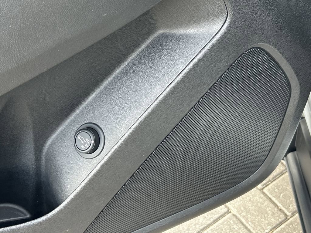 Used 2020 Chevrolet Equinox LT image 19