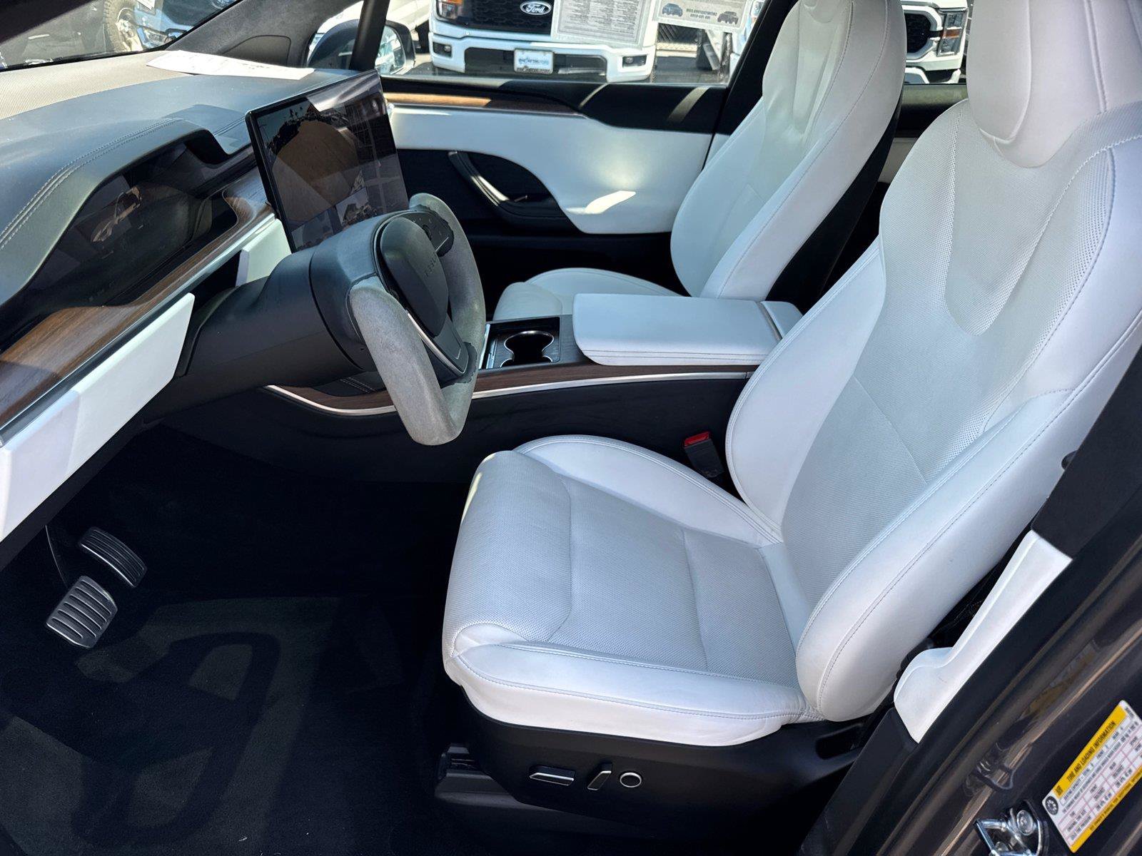 Used 2023 Tesla Model X AWD/4WD image 25
