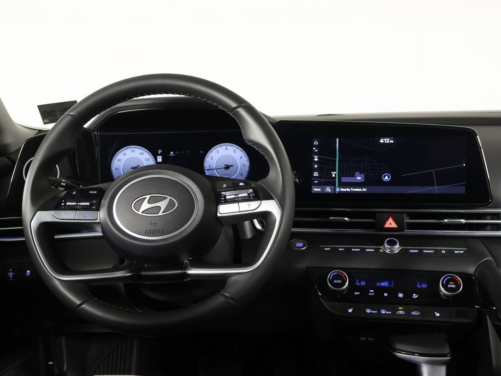 Used 2025 Hyundai Elantra Limited FWD image 48