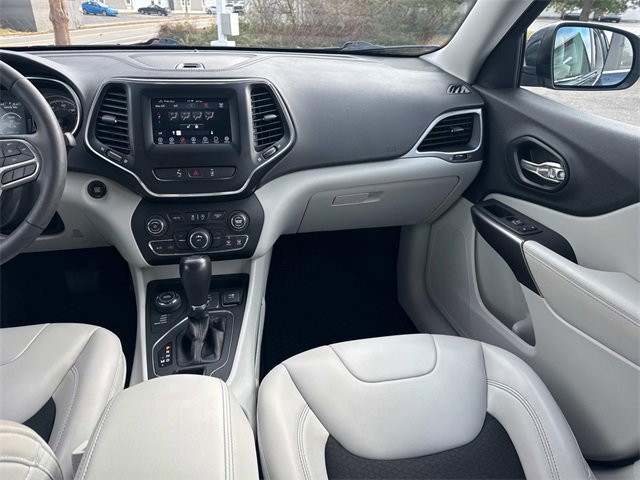 Used 2021 Jeep Cherokee Latitude Plus image 20