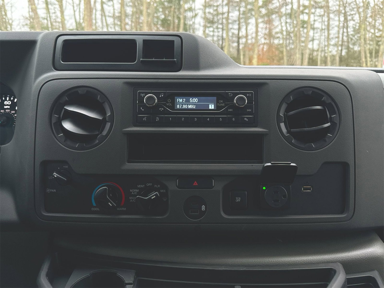 New 2025 Ford E-350 and Econoline 350 Super Duty w/ Power Equipment Group image 30