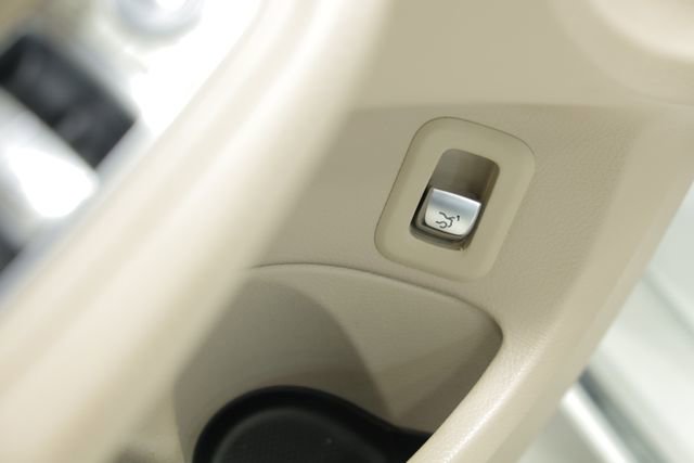 Used 2019 Mercedes-Benz C 300 C 300 image 32