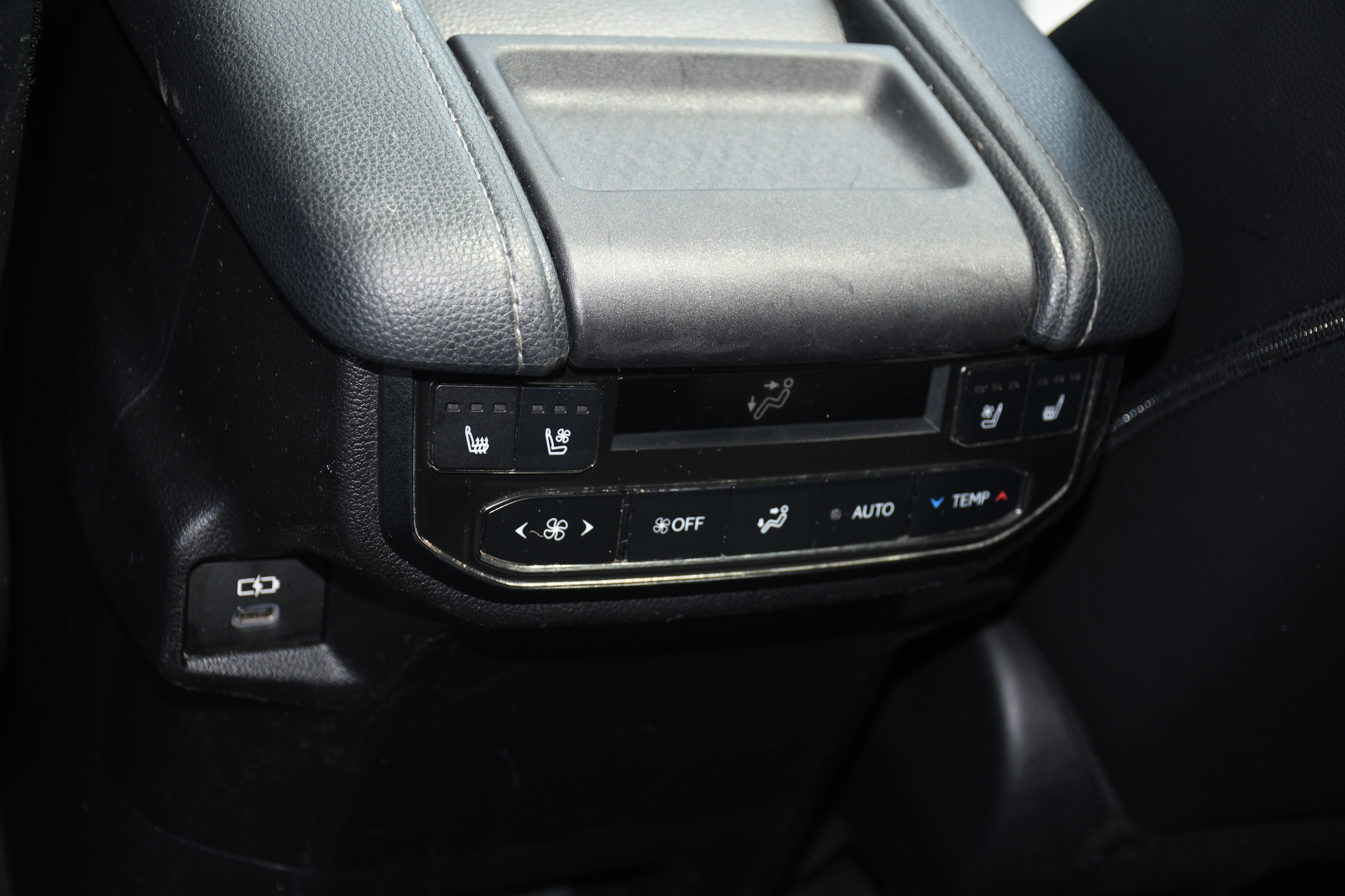 Certified 2024 Toyota Grand Highlander AWD image 18