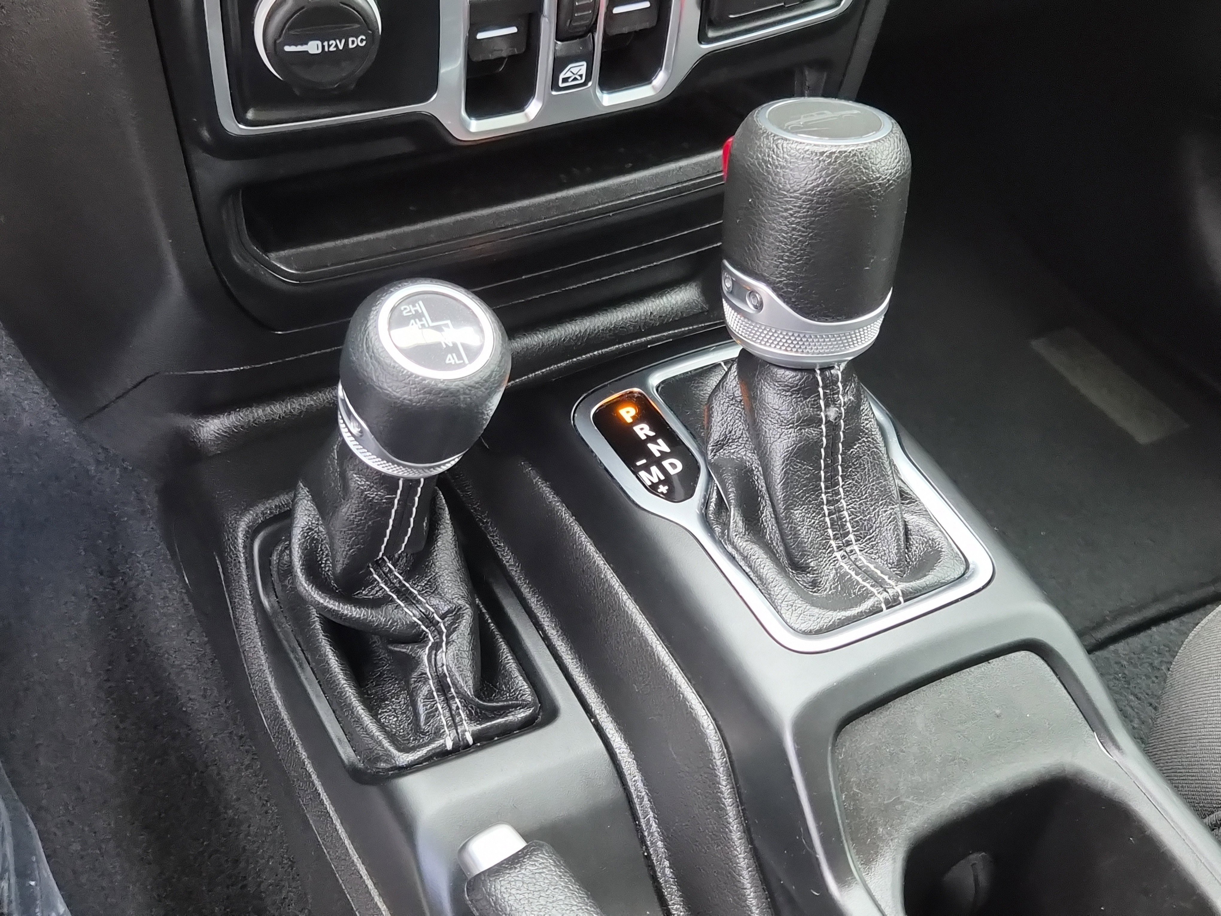 Used 2023 Jeep Gladiator Overland AWD/4WD image 30