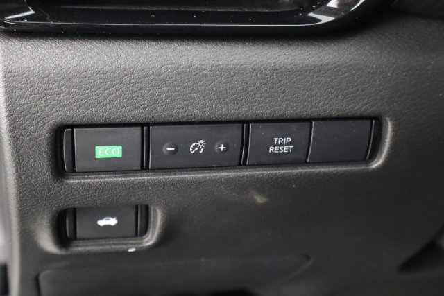 Used 2024 Nissan Sentra SV FWD image 22