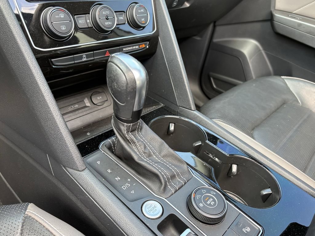 Used 2022 Volkswagen Atlas SEL Premium image 21