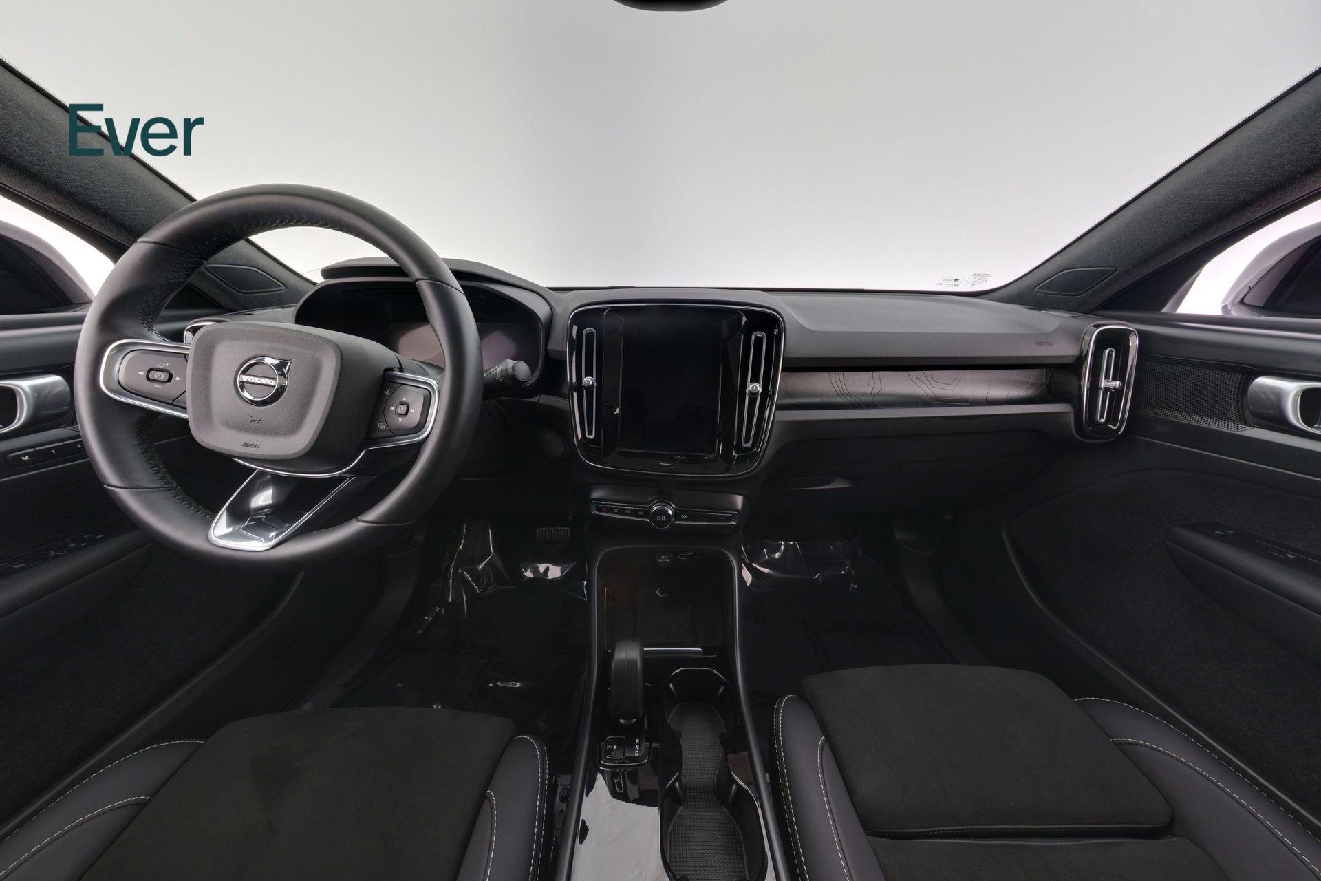 Used 2023 Volvo C40 P8 Recharge Plus image 26