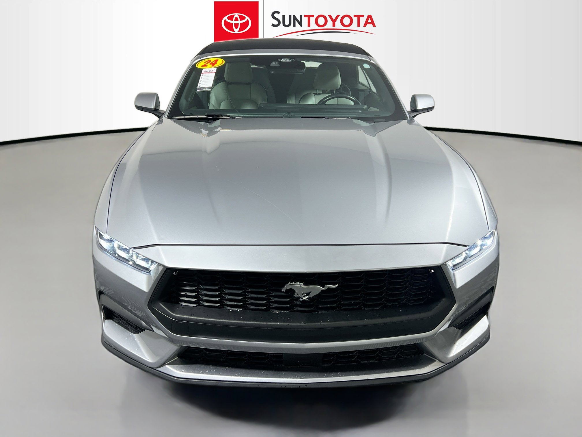Used 2024 Ford Mustang Premium image 10