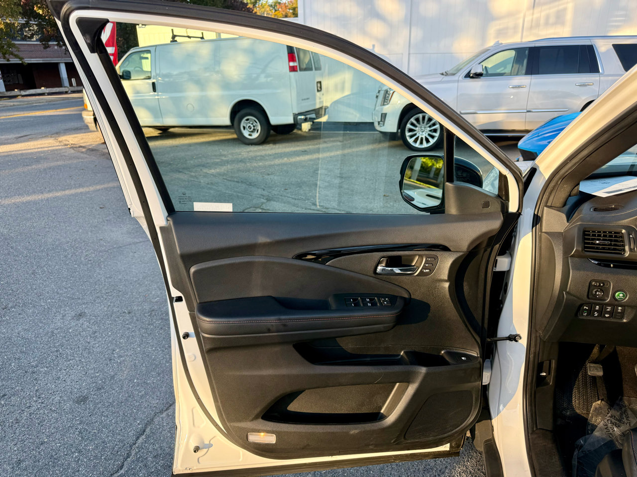 Used 2023 Honda Ridgeline Black Edition image 14