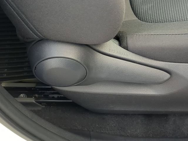 Used 2022 Toyota RAV4 LE image 44