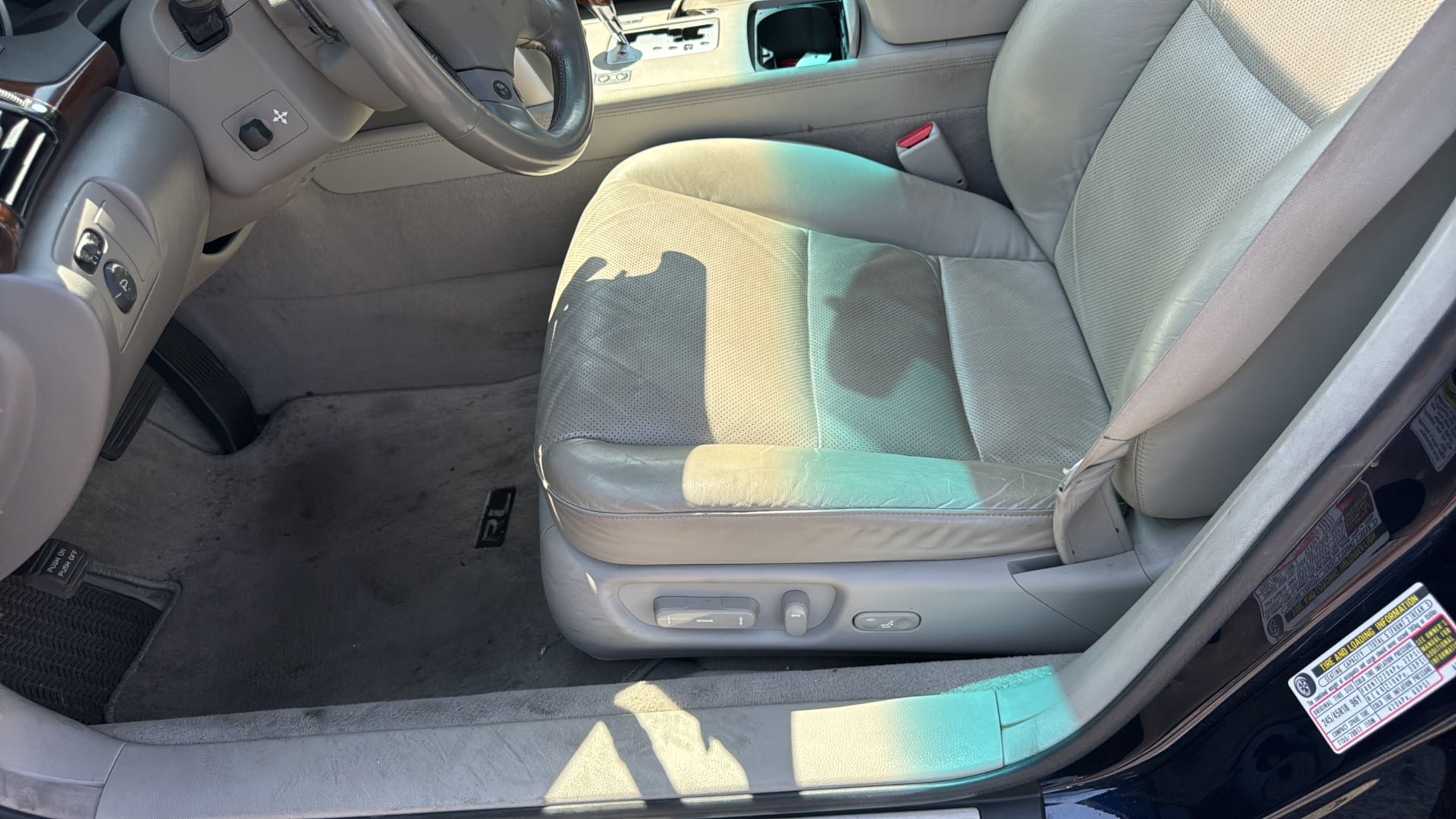 Used 2005 Acura RL AWD/4WD image 21