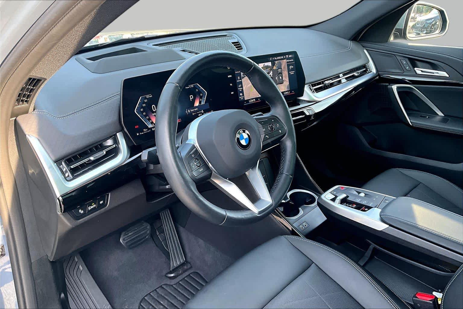 Used 2025 BMW X2 xDrive28i AWD/4WD image 18