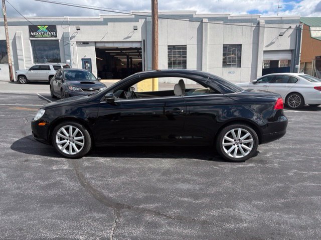 Used 2011 Volkswagen Eos Komfort FWD image 7