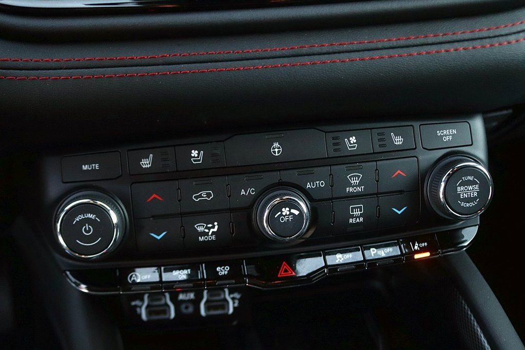 Used 2025 Dodge Durango GT image 25