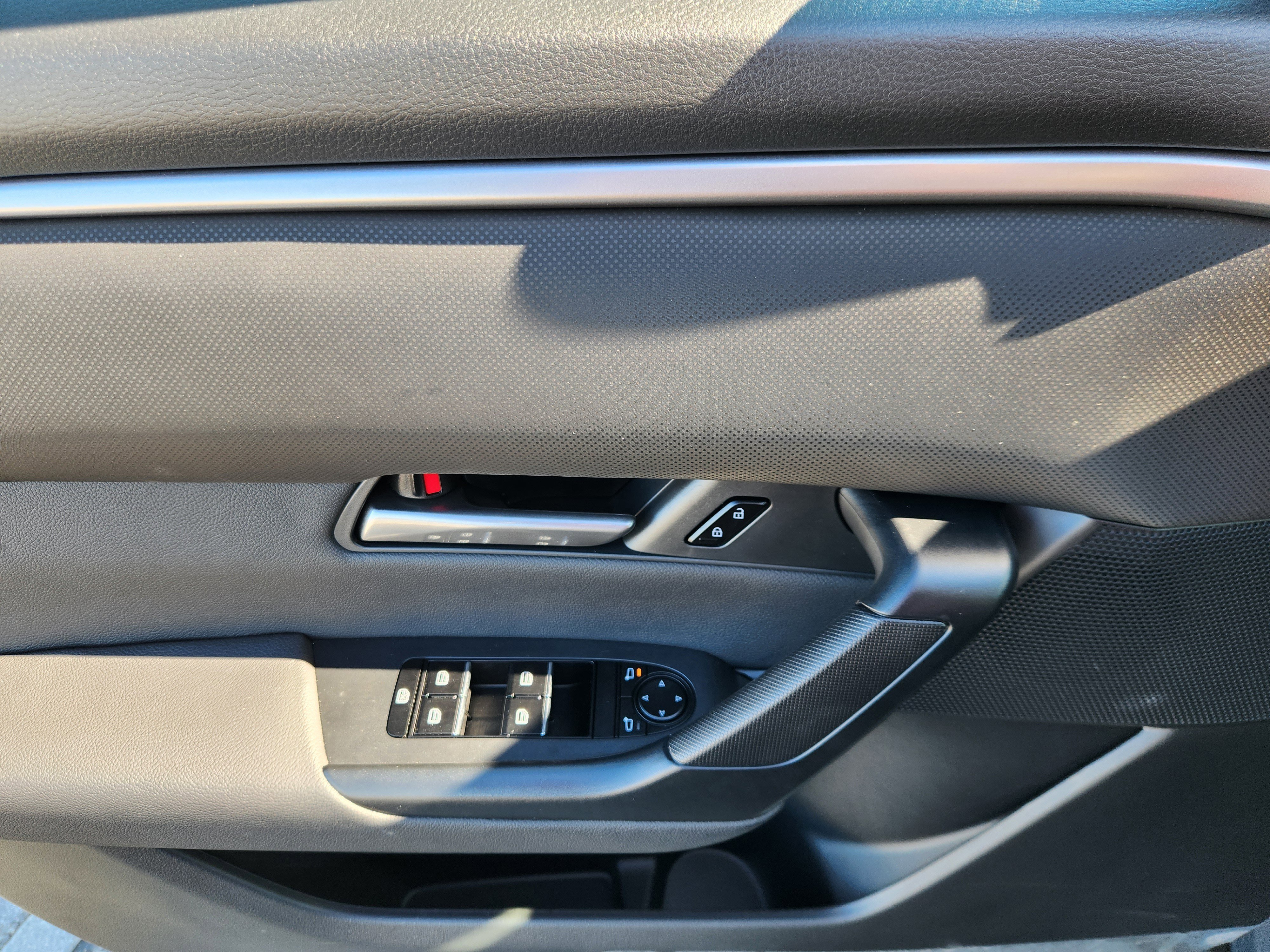 Certified 2025 MAZDA CX-50 2.5 Hybrid w/ Weather Package image 16