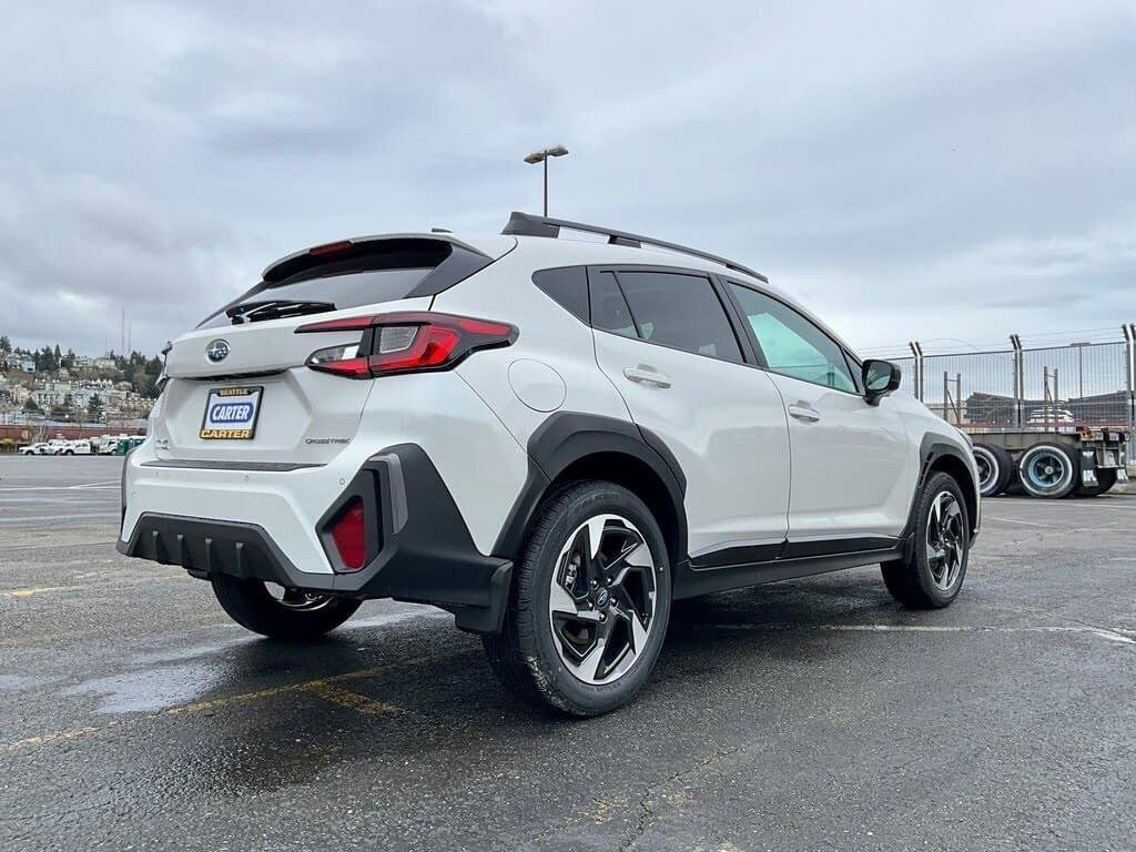 Certified 2025 Subaru Crosstrek 2.5i Limited w/ Crosstrek Mirror Package image 8